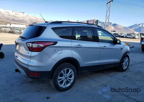 2017 Ford Escape Se z USA, uszkodzony, nr VIN 1FMCU9G9XHUC01608